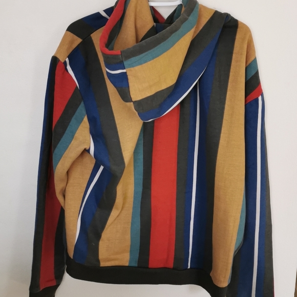 Urban Outfitters hoodie/sweater/sweatshirt - Picture 2 of 3